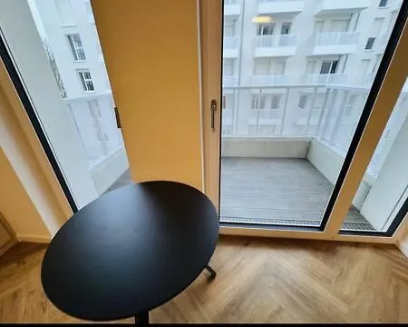 Modernes Apartment, Perfekte Lage In Berlin-adlershof