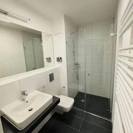 Skyline Adlershof - Premium Design And Full Kitchen *