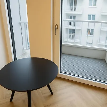 Skyline Adlershof - Premium Design And Full Kitchen * ברלין